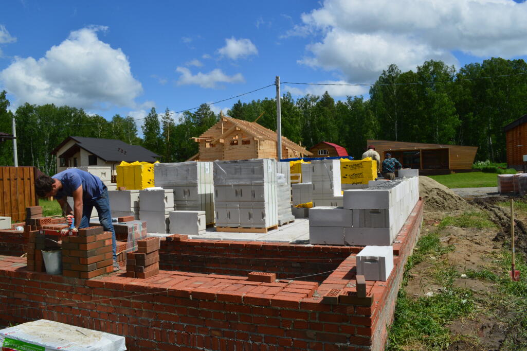 Строительство жилого дома из газобетона по проекту Лаки